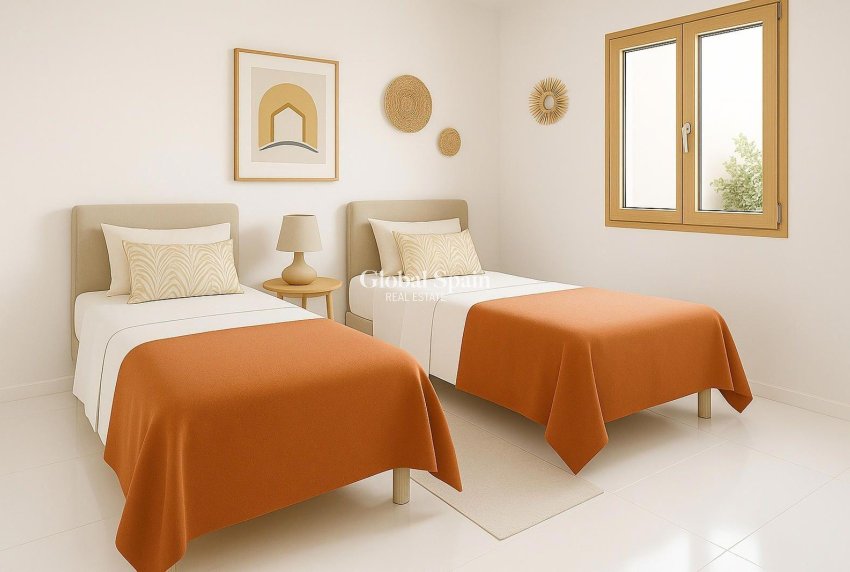 Resale - HOUSE -
TORREVIEJA - La Siesta