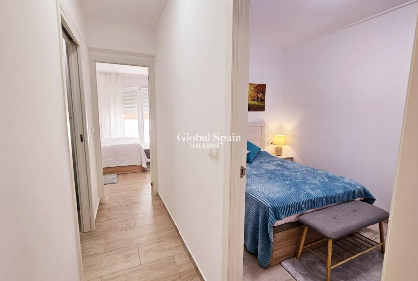 Resale - HOUSE -
TORREVIEJA - La Siesta