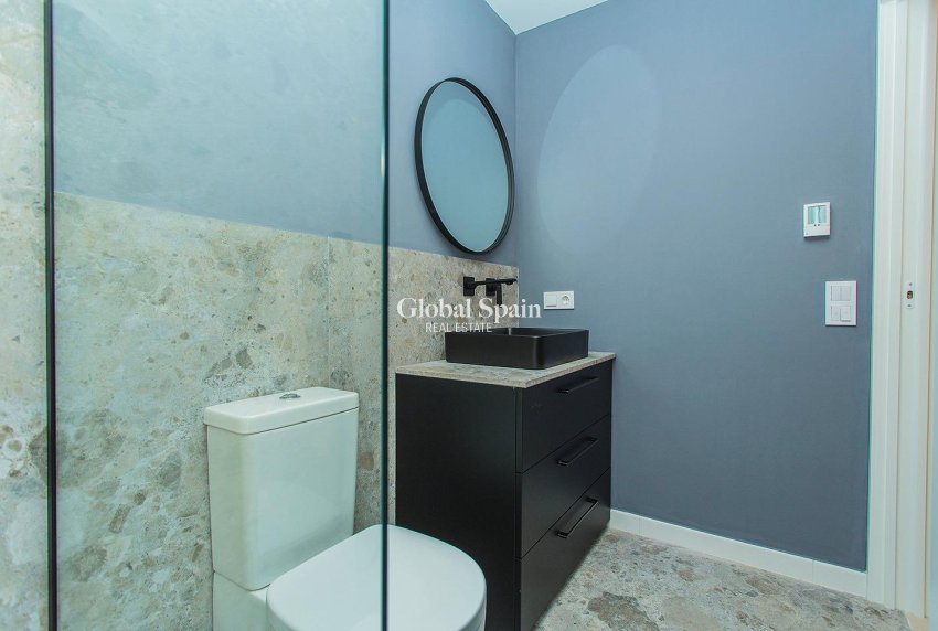 Resale - HOUSE -
TORREVIEJA - La Siesta