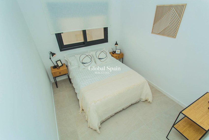Resale - HOUSE -
TORREVIEJA - La Siesta
