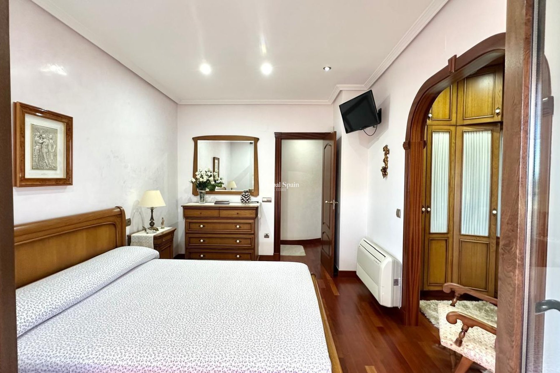 Resale - HOUSE -
TORREVIEJA - La Siesta
