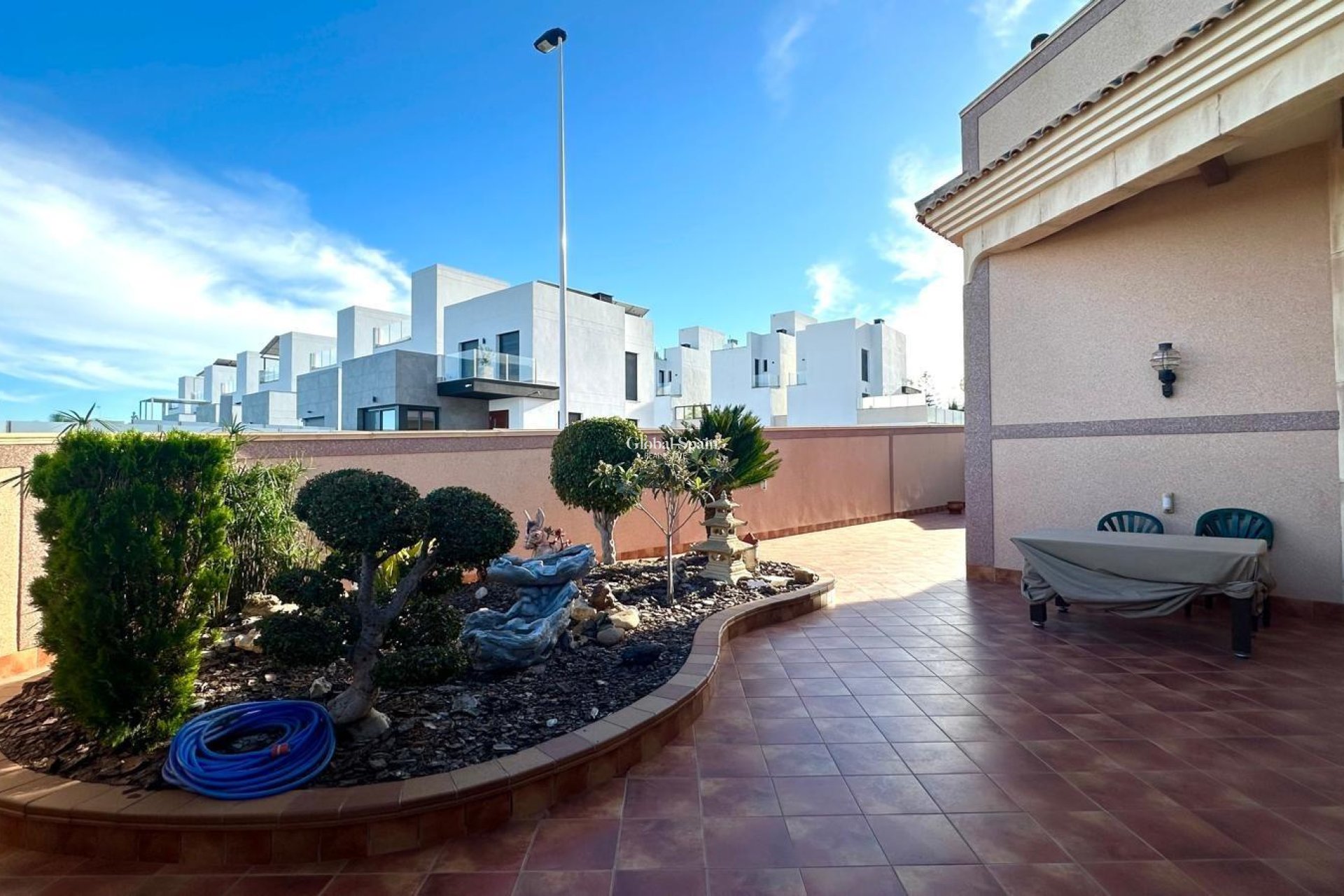 Resale - HOUSE -
TORREVIEJA - La Siesta