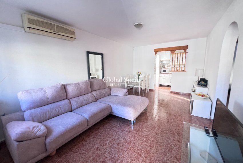 Resale - House -
TORREVIEJA - La Siesta