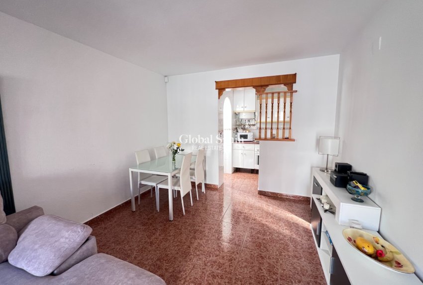 Resale - House -
TORREVIEJA - La Siesta