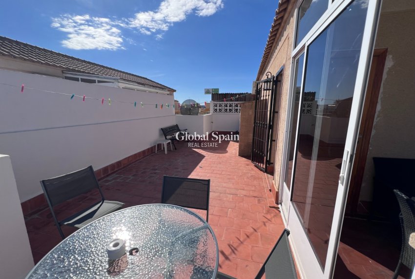 Resale - House -
TORREVIEJA - La Siesta