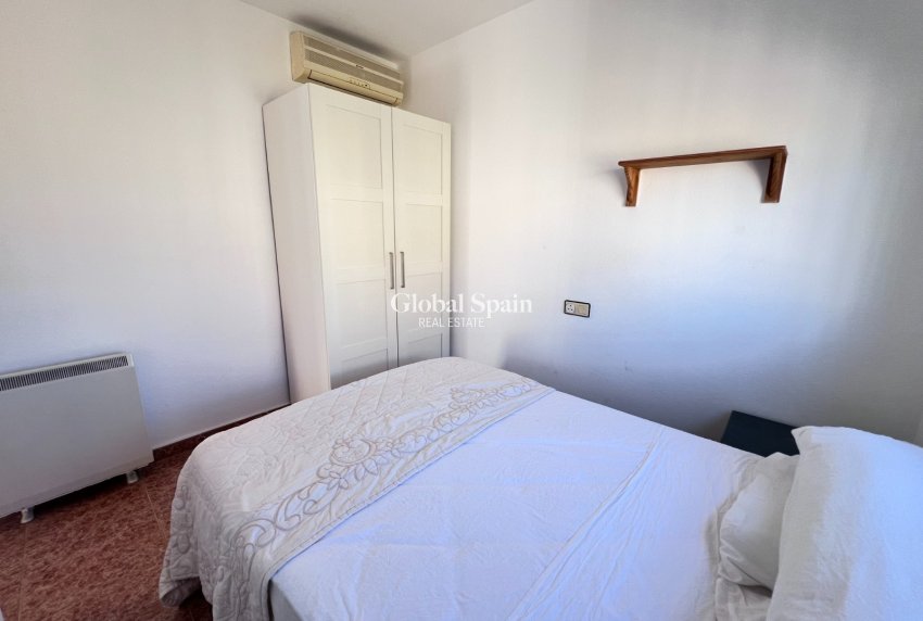 Resale - House -
TORREVIEJA - La Siesta