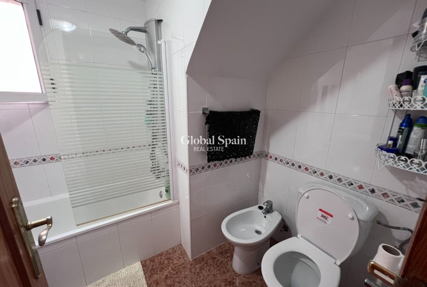 Resale - House -
TORREVIEJA - La Siesta