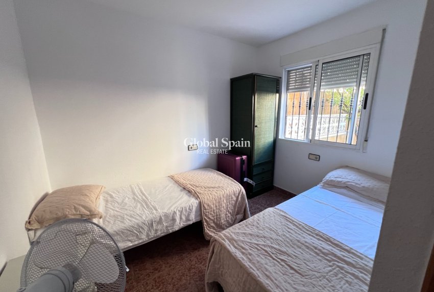 Resale - House -
TORREVIEJA - La Siesta