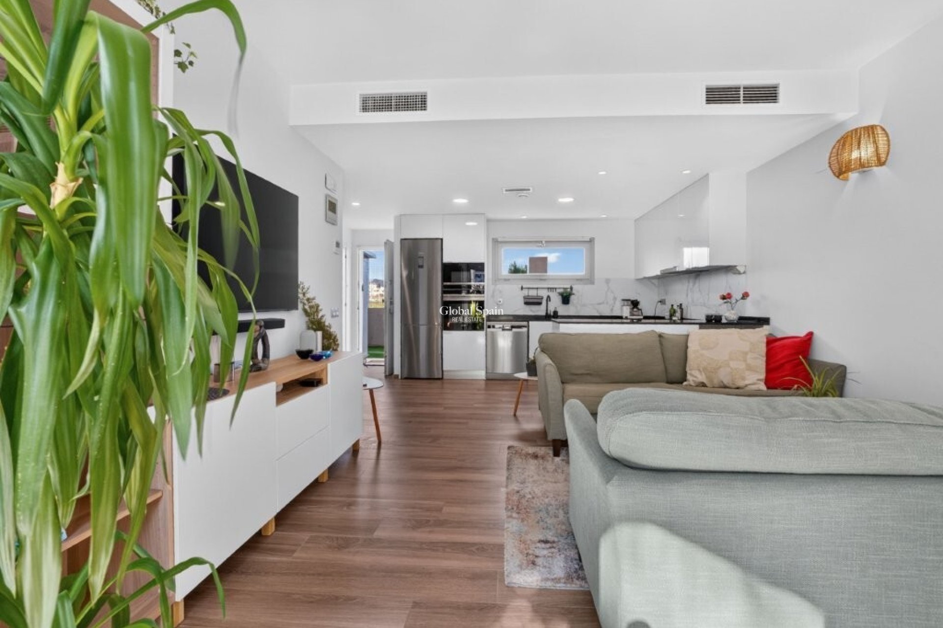 Resale - HOUSE -
TORREVIEJA - La Veleta