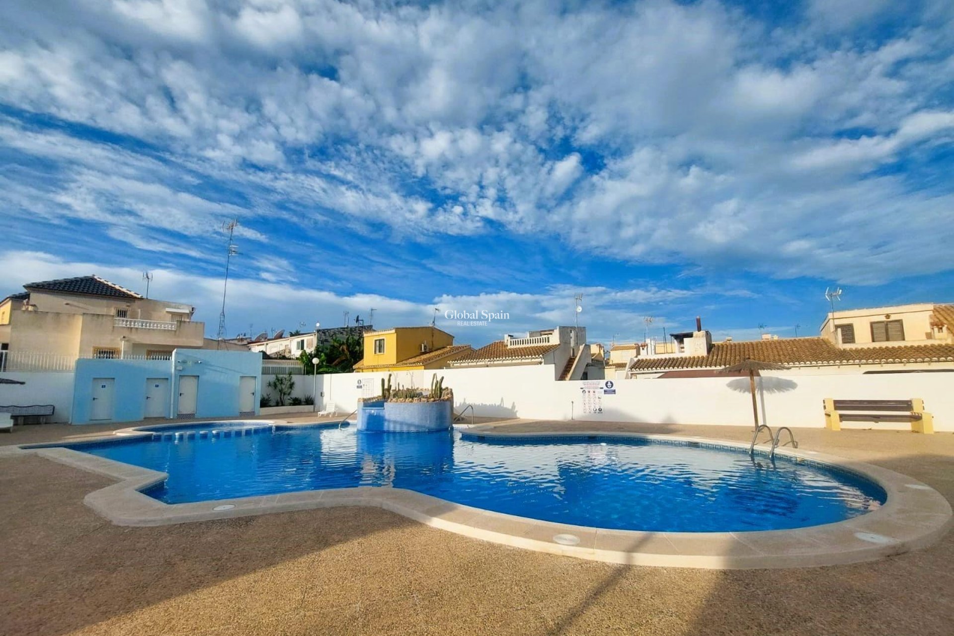 Resale - House -
TORREVIEJA - LOS BALCONES - LOS ALTOS