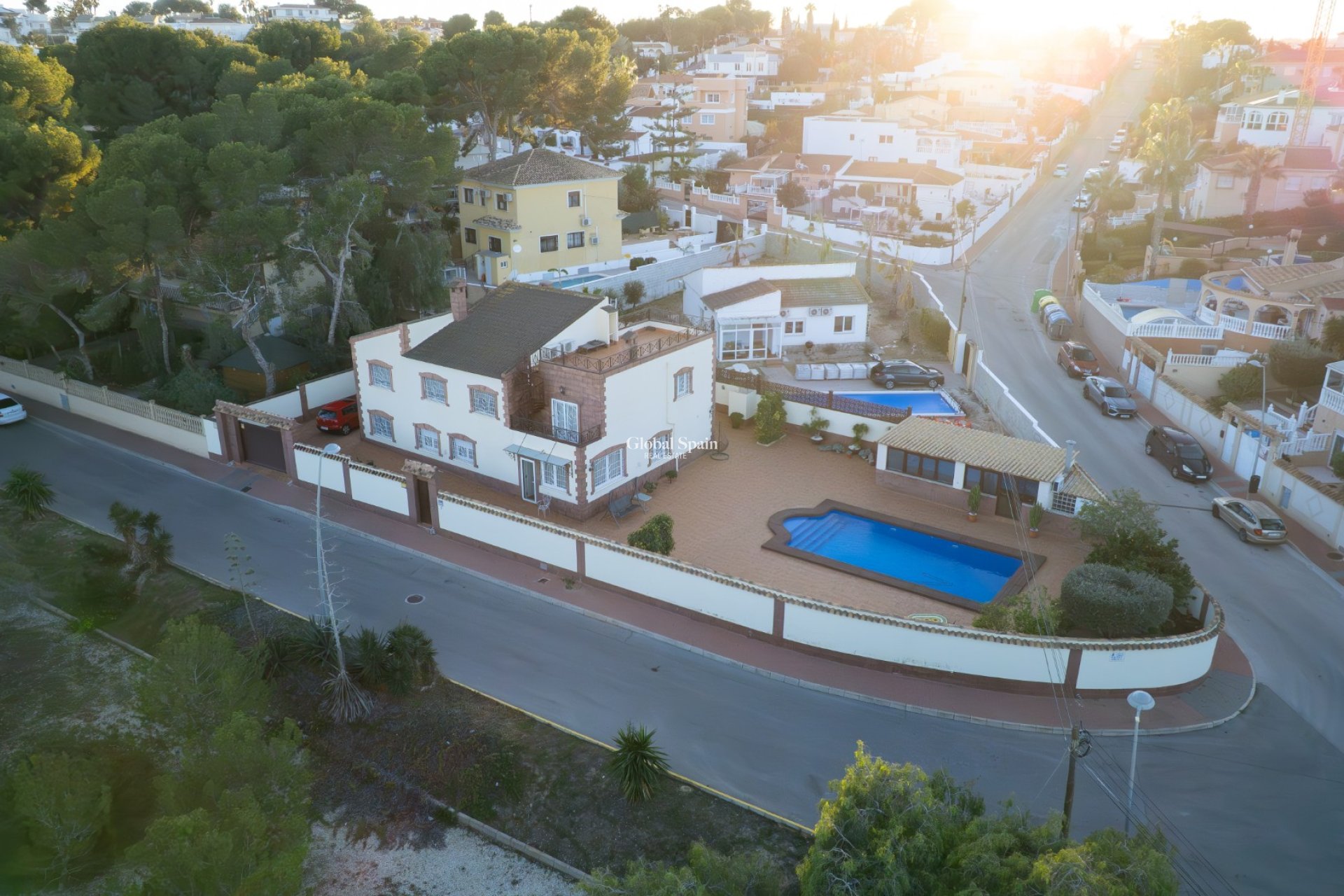 Resale - HOUSE -
TORREVIEJA - LOS BALCONES - LOS ALTOS