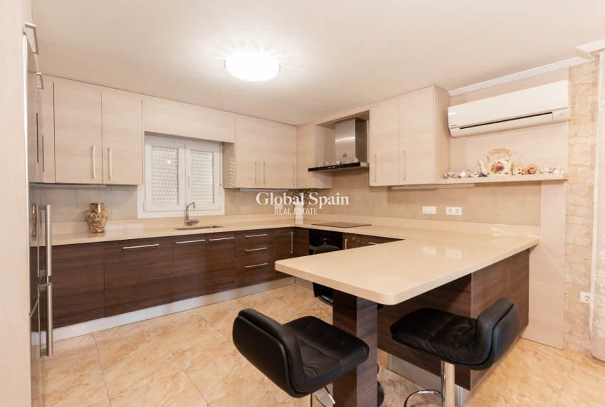 Resale - HOUSE -
TORREVIEJA - LOS BALCONES - LOS ALTOS