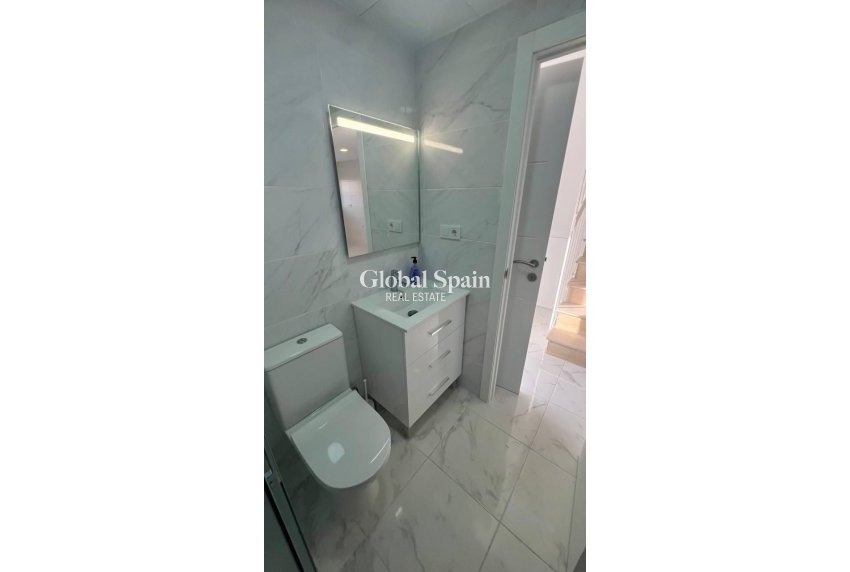 Resale - HOUSE -
TORREVIEJA - LOS BALCONES - LOS ALTOS