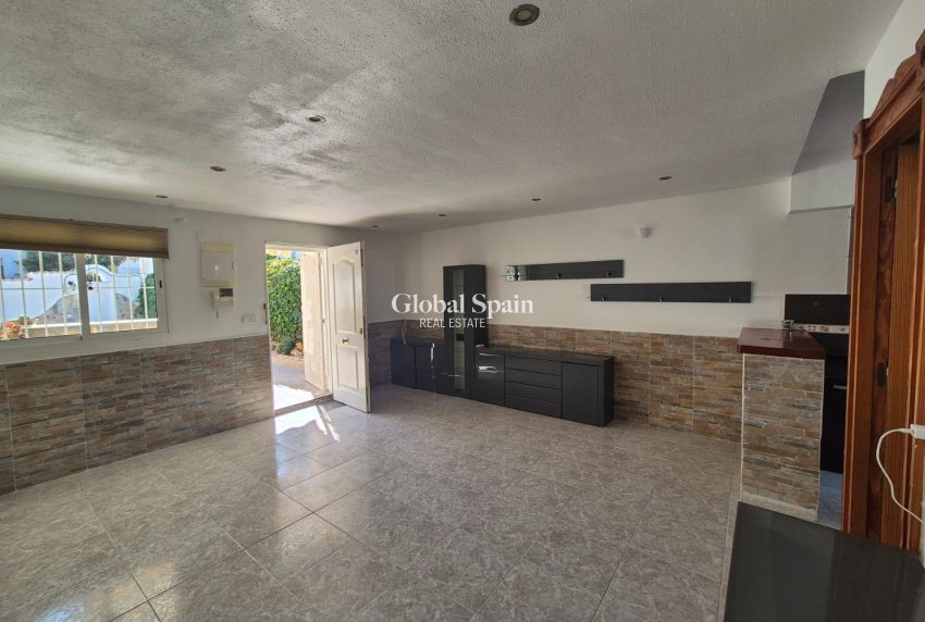 Resale - HOUSE -
TORREVIEJA - LOS BALCONES - LOS ALTOS