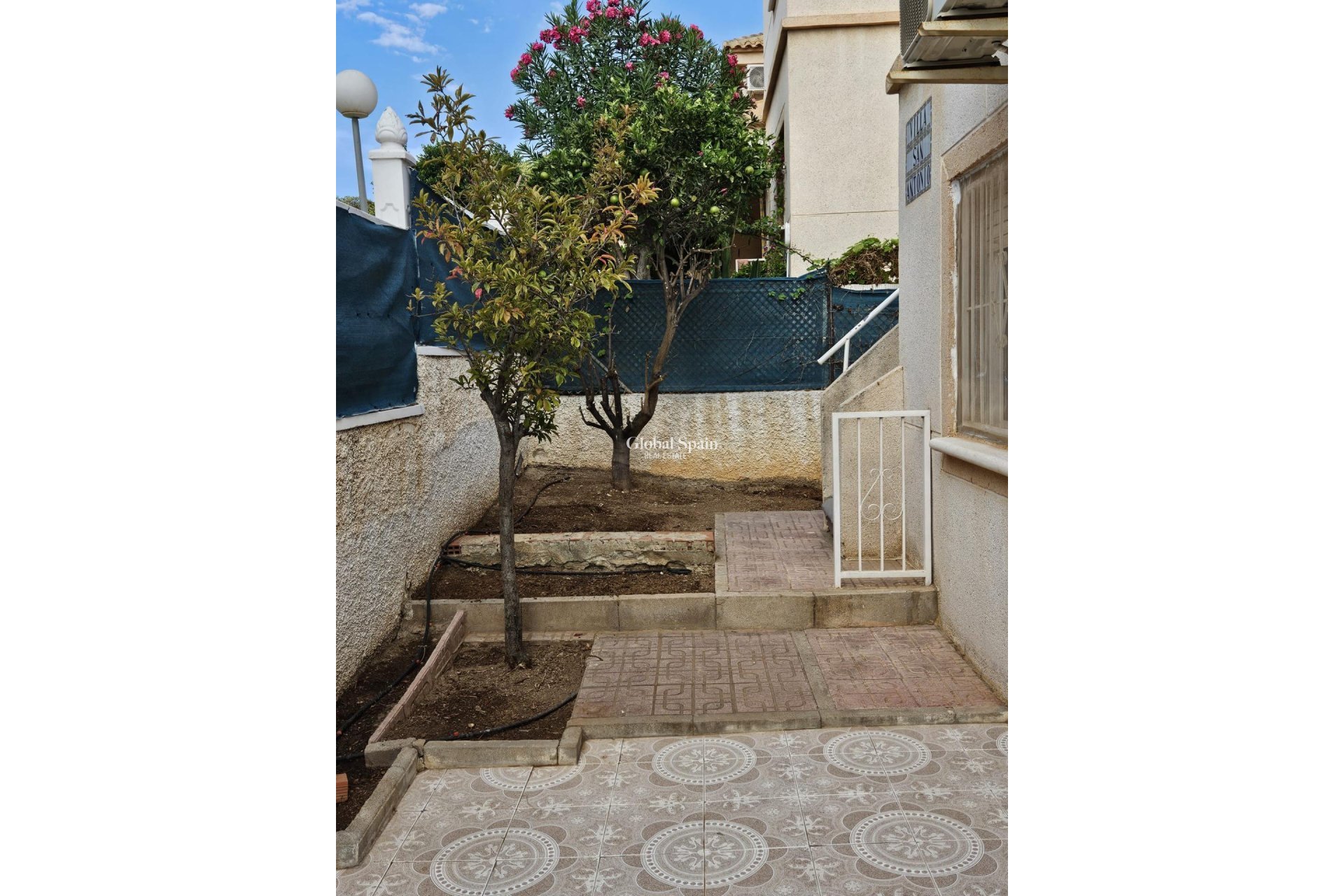 Resale - HOUSE -
TORREVIEJA - LOS BALCONES - LOS ALTOS