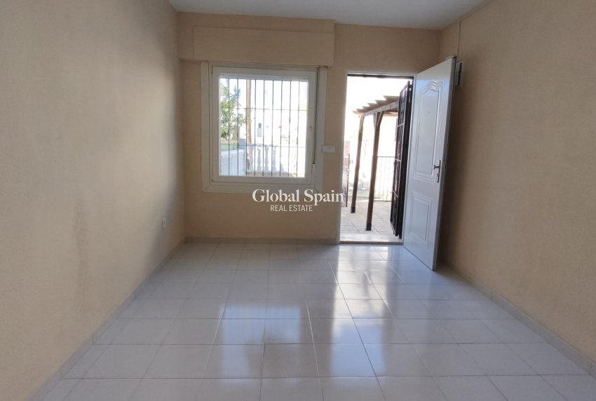 Resale - HOUSE -
TORREVIEJA - LOS BALCONES - LOS ALTOS