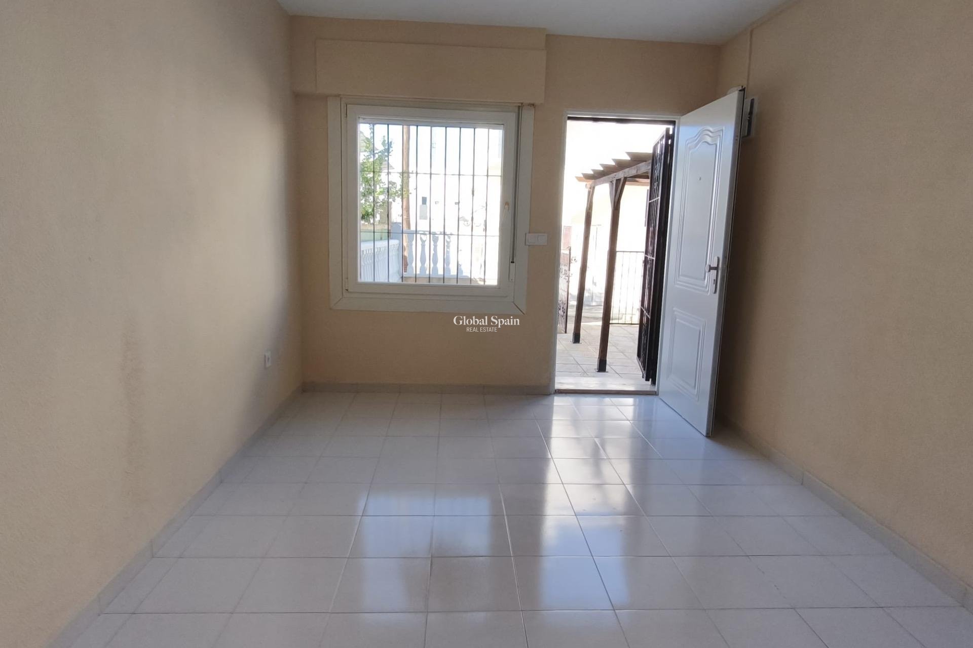 Resale - HOUSE -
TORREVIEJA - LOS BALCONES - LOS ALTOS