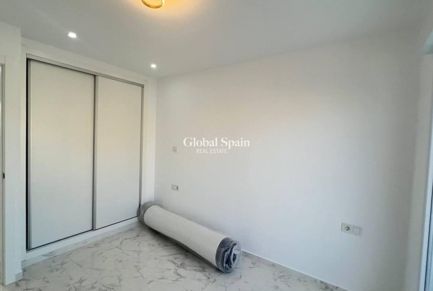 Resale - HOUSE -
TORREVIEJA - LOS BALCONES - LOS ALTOS