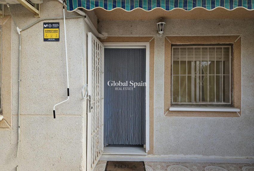 Resale - HOUSE -
TORREVIEJA - LOS BALCONES - LOS ALTOS