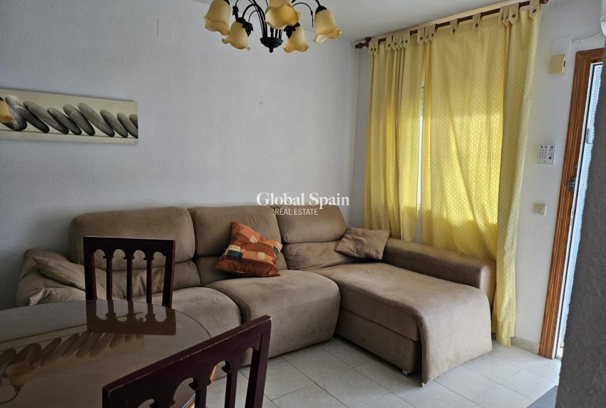 Resale - HOUSE -
TORREVIEJA - LOS BALCONES - LOS ALTOS