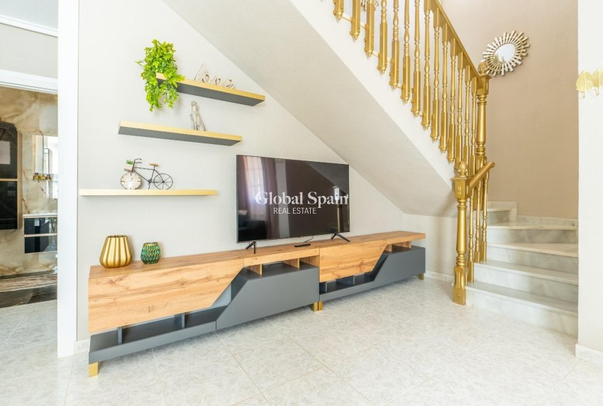 Resale - HOUSE -
TORREVIEJA - LOS BALCONES - LOS ALTOS