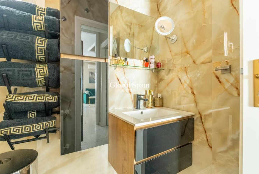 Resale - HOUSE -
TORREVIEJA - LOS BALCONES - LOS ALTOS