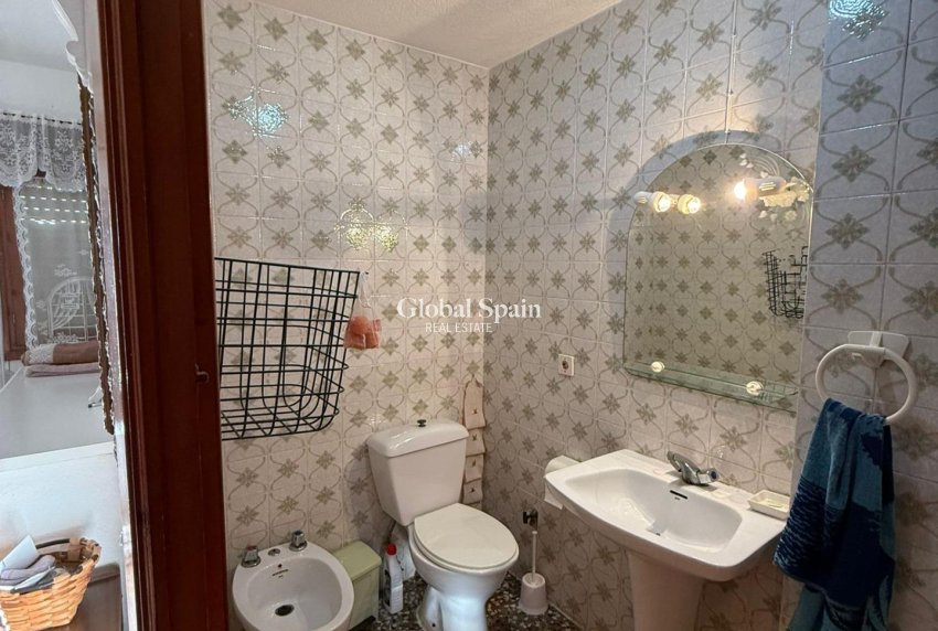 Resale - HOUSE -
TORREVIEJA - LOS BALCONES - LOS ALTOS