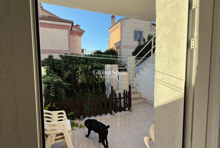 Resale - HOUSE -
TORREVIEJA - LOS BALCONES - LOS ALTOS