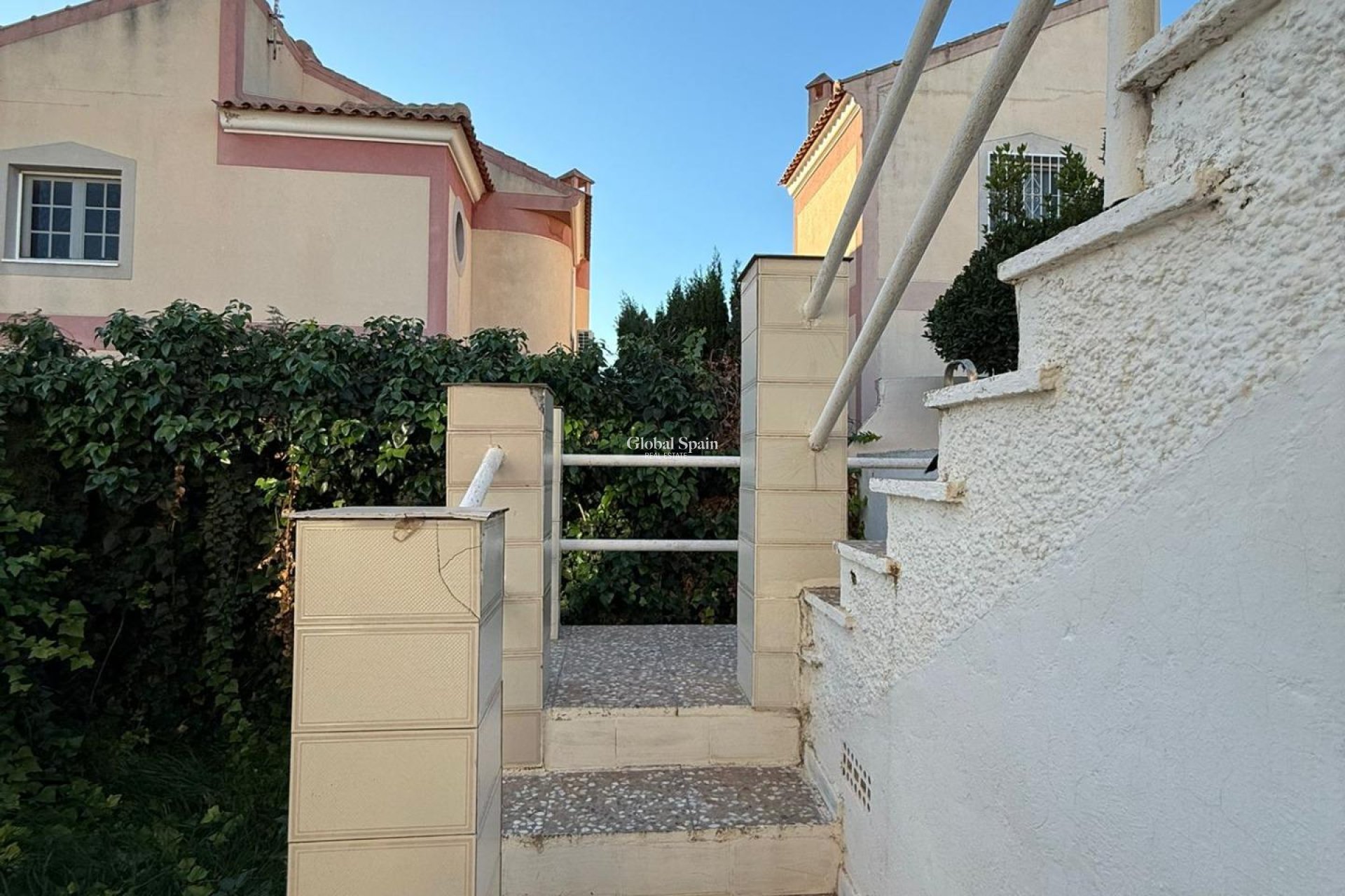 Resale - HOUSE -
TORREVIEJA - LOS BALCONES - LOS ALTOS