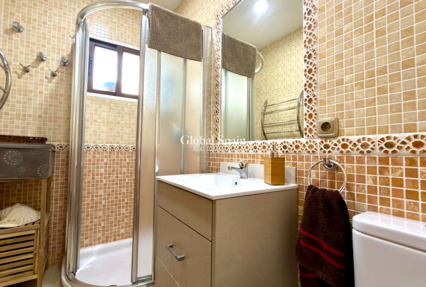 Resale - HOUSE -
TORREVIEJA - LOS BALCONES - LOS ALTOS
