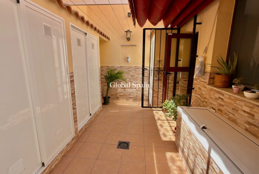 Resale - HOUSE -
TORREVIEJA - LOS BALCONES - LOS ALTOS