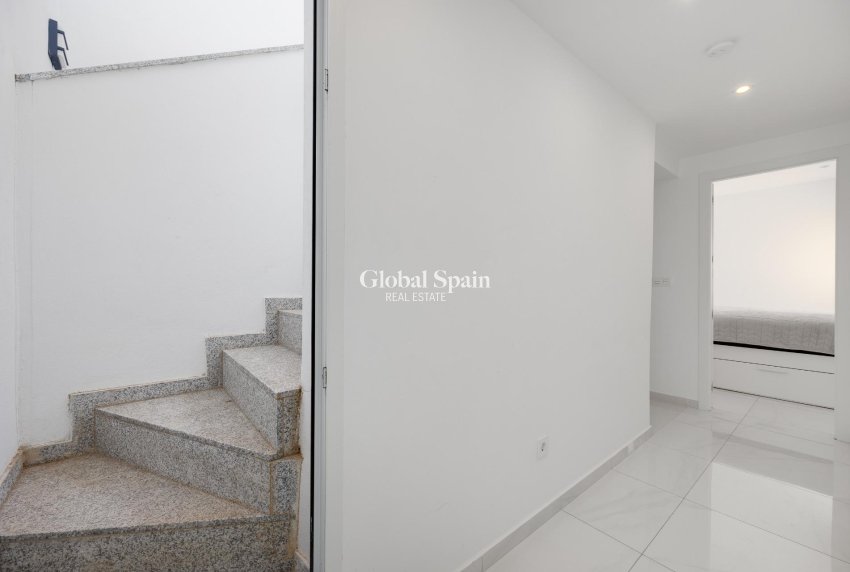 Resale - HOUSE -
TORREVIEJA - LOS BALCONES - LOS ALTOS