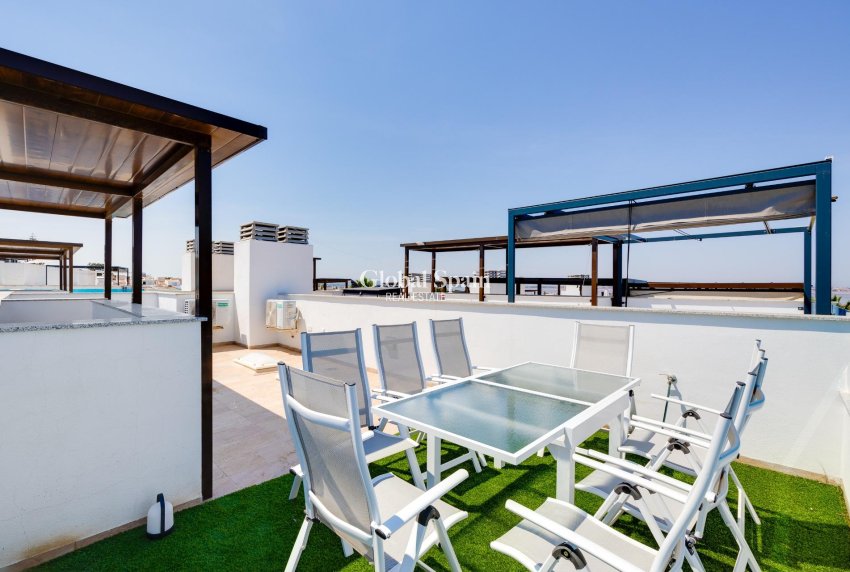Resale - HOUSE -
TORREVIEJA - LOS BALCONES - LOS ALTOS