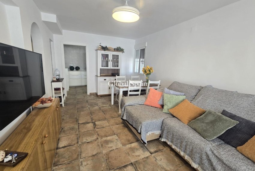 Resale - HOUSE -
TORREVIEJA - LOS BALCONES - LOS ALTOS