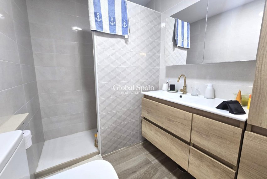 Resale - HOUSE -
TORREVIEJA - LOS BALCONES - LOS ALTOS