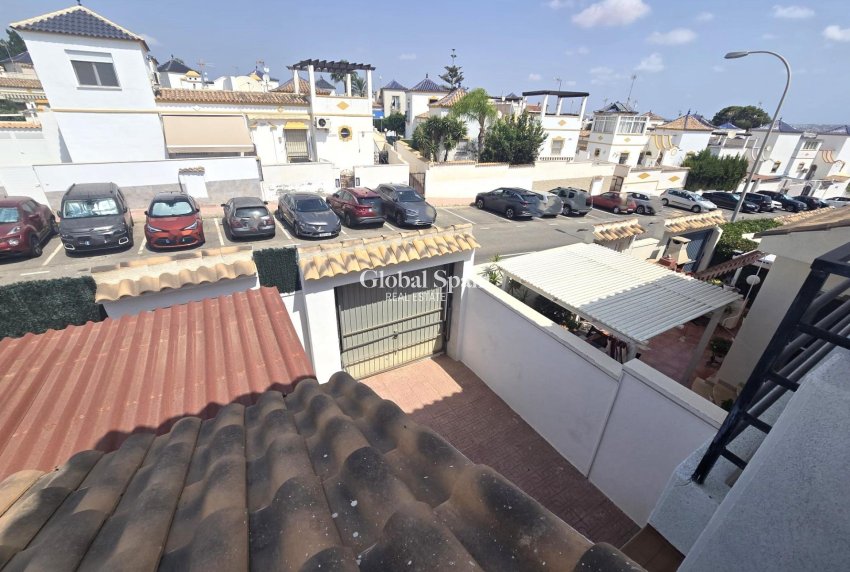 Resale - HOUSE -
TORREVIEJA - LOS BALCONES - LOS ALTOS