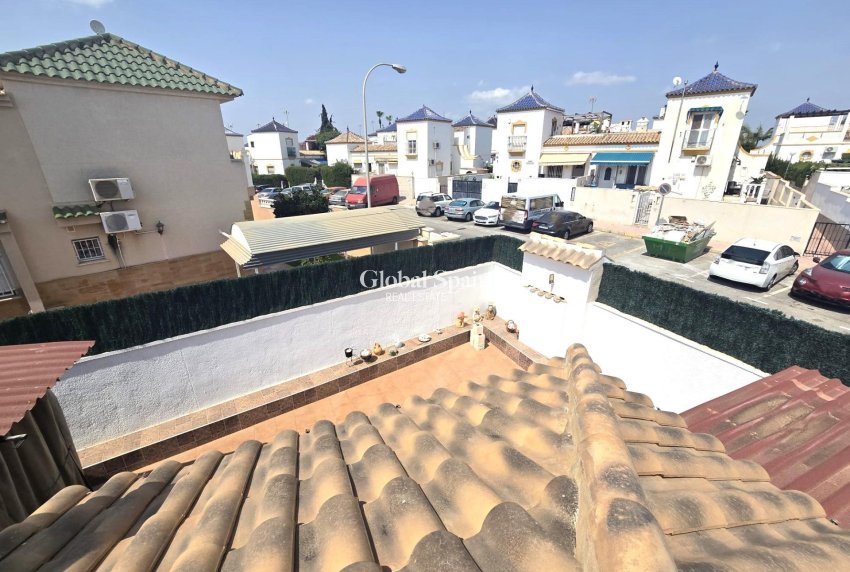 Resale - HOUSE -
TORREVIEJA - LOS BALCONES - LOS ALTOS