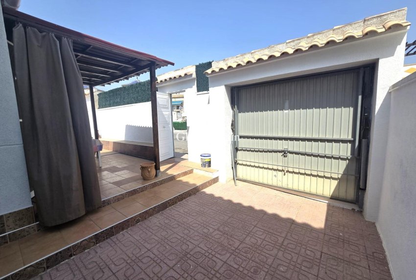 Resale - HOUSE -
TORREVIEJA - LOS BALCONES - LOS ALTOS