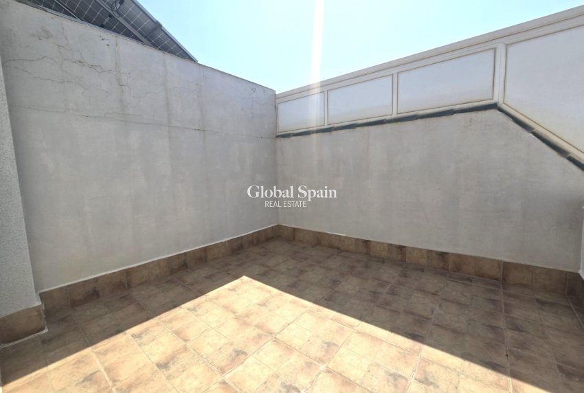 Resale - HOUSE -
TORREVIEJA - LOS BALCONES - LOS ALTOS