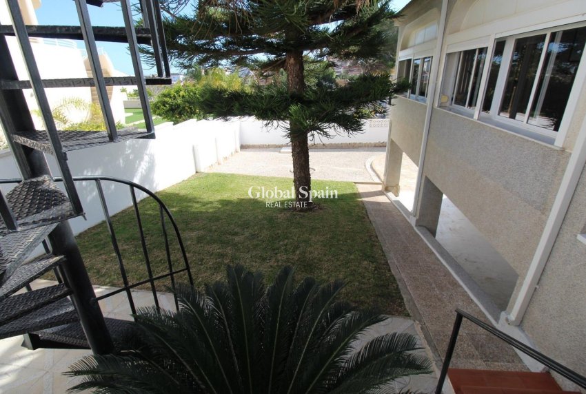 Resale - HOUSE -
TORREVIEJA - LOS BALCONES - LOS ALTOS
