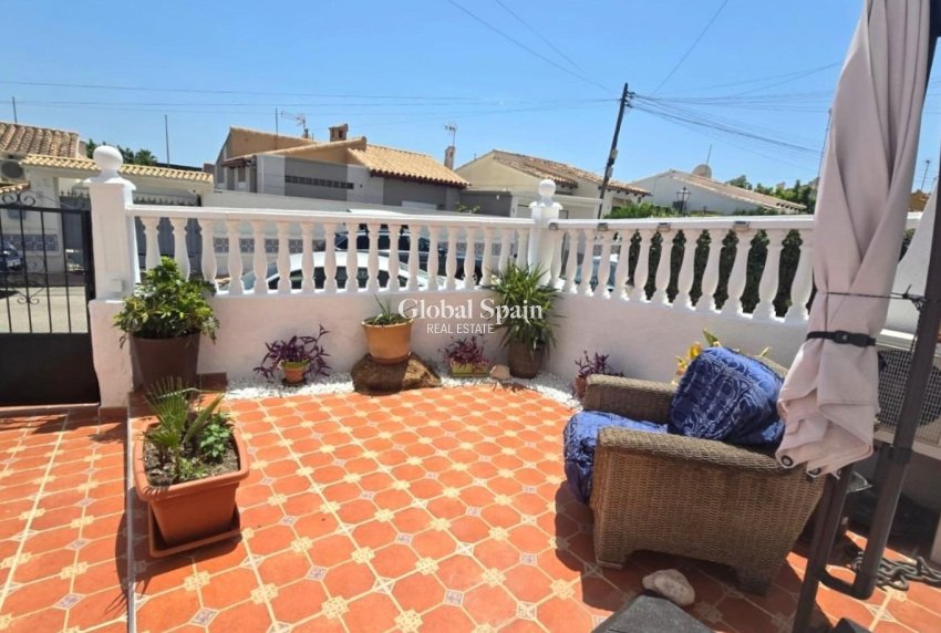 Resale - HOUSE -
TORREVIEJA - LOS BALCONES - LOS ALTOS