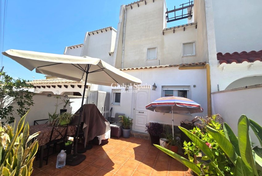 Resale - HOUSE -
TORREVIEJA - LOS BALCONES - LOS ALTOS