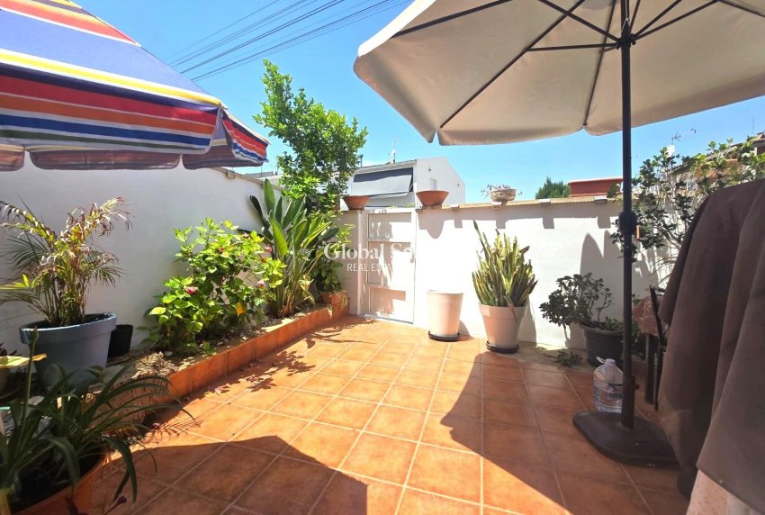 Resale - HOUSE -
TORREVIEJA - LOS BALCONES - LOS ALTOS