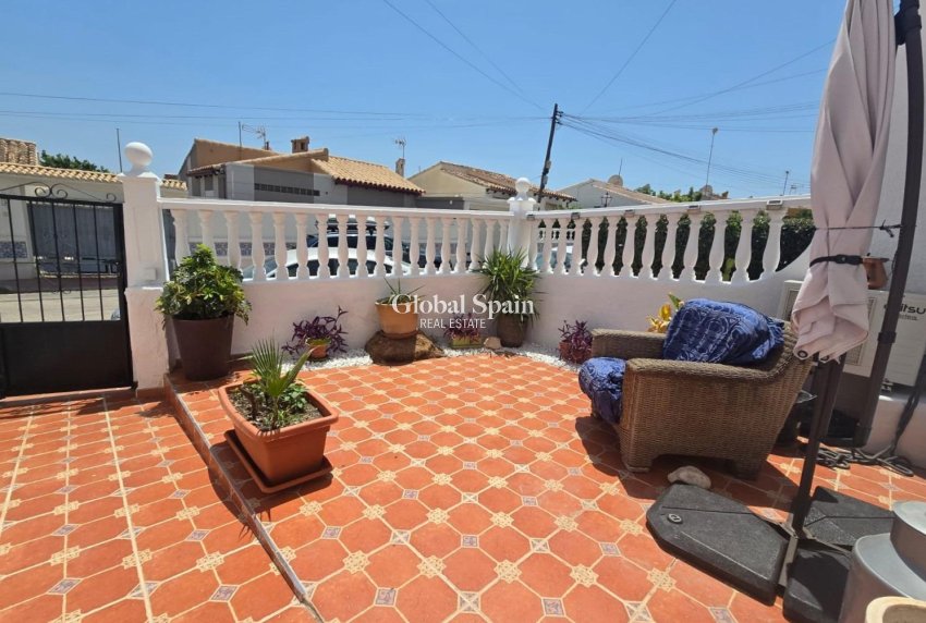 Resale - HOUSE -
TORREVIEJA - LOS BALCONES - LOS ALTOS