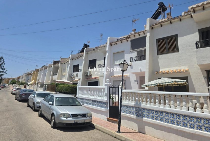 Resale - HOUSE -
TORREVIEJA - LOS BALCONES - LOS ALTOS