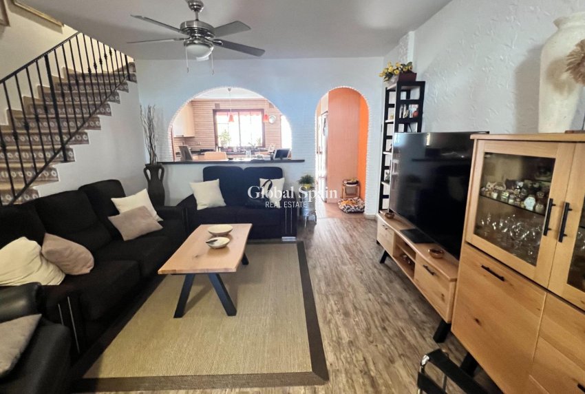 Resale - HOUSE -
TORREVIEJA - LOS BALCONES - LOS ALTOS