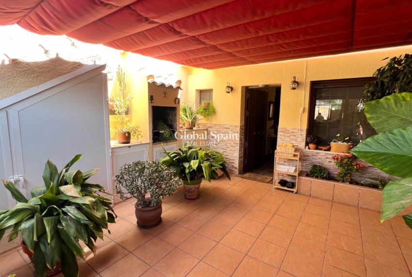 Resale - HOUSE -
TORREVIEJA - LOS BALCONES - LOS ALTOS