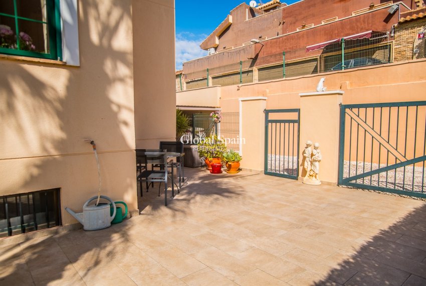 Resale - HOUSE -
TORREVIEJA - LOS BALCONES - LOS ALTOS