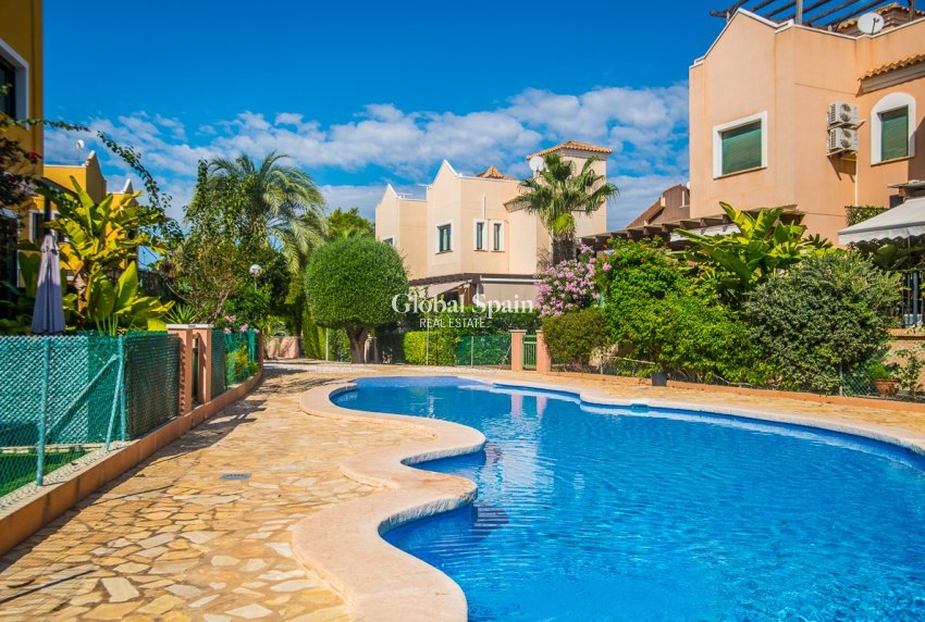 Resale - HOUSE -
TORREVIEJA - LOS BALCONES - LOS ALTOS