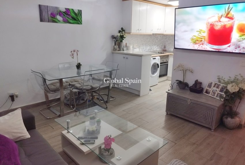 Resale - HOUSE -
TORREVIEJA - LOS BALCONES - LOS ALTOS
